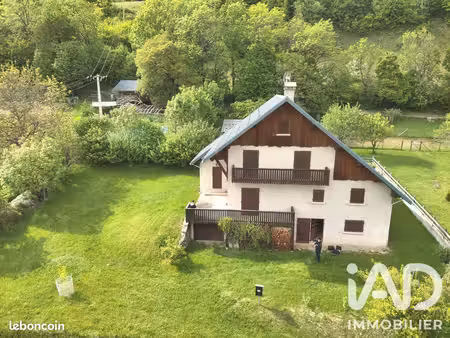 maison de village 6 pièces 203 m²