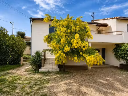 ? appartement rénové et meublé – 4 chambres – 102 m² – vallabrix / uzès