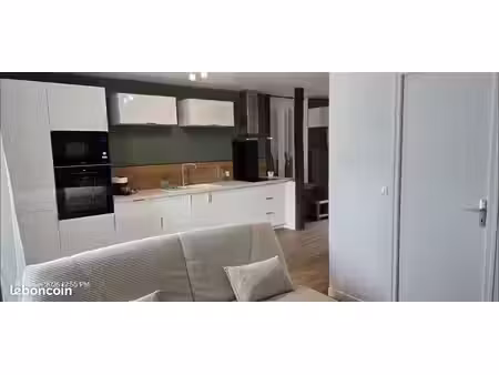 t2 meublé à louer à 2 pas du centre