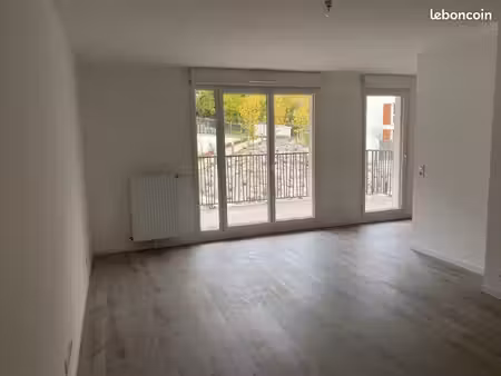 appartement t3 66m2 + 2 places parking