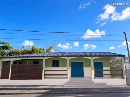 local commercial multi-activités à louer – le moule (guadeloupe)