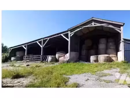 bien agricole 2101 m² guiscriff