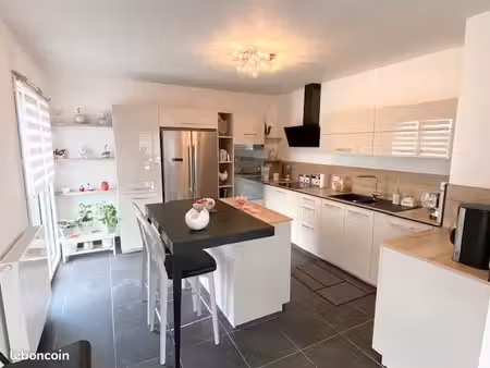 appartement 4 pièces 97 m²