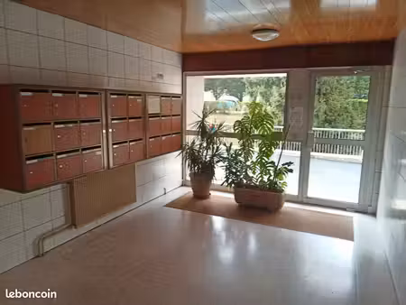 f2 de 54 22 m2 52000 euros
