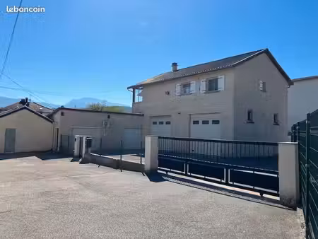 local d'activité / commercial