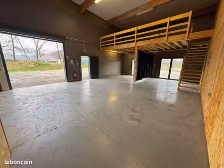 local professionnel 95 m² + mezzanine 32 m