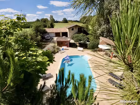 maison 5 pièces 214 m²