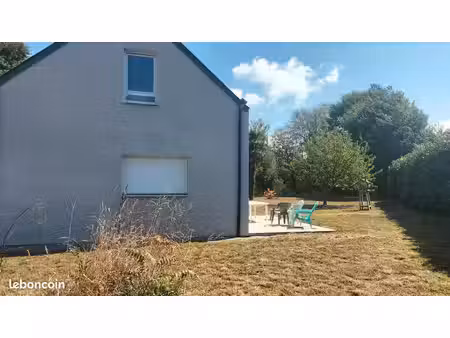 maison récente à louer lumineuse avec jardin proximité auray