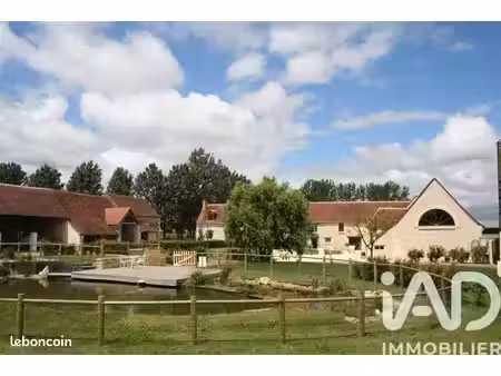 ferme 35 pièces 561 m²