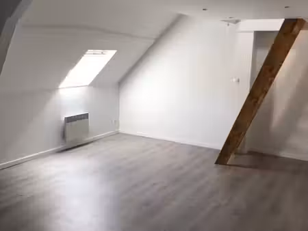 studio avec mezzanine refait à neuf - chambly