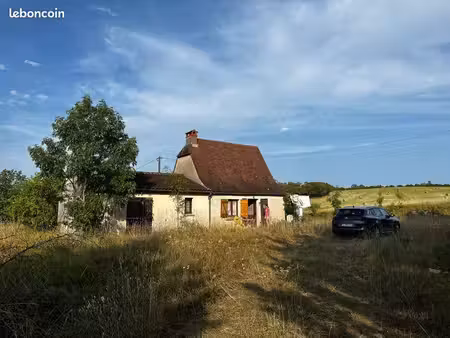 maison 80 m² + hangar 120 m² sur terrain de 8 574 m² – montfaucon (46)