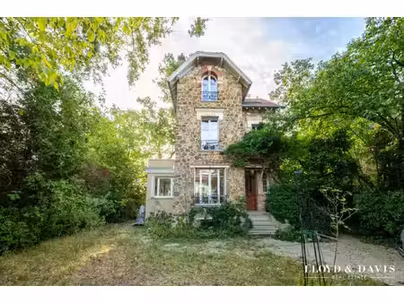 maison de luxe à vendre à vaucresson