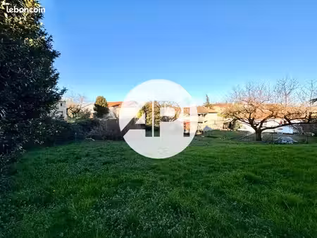 terrain 580 m² rive de gier