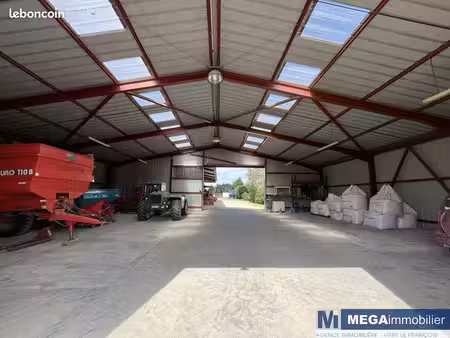 immeuble 650 m² marolles