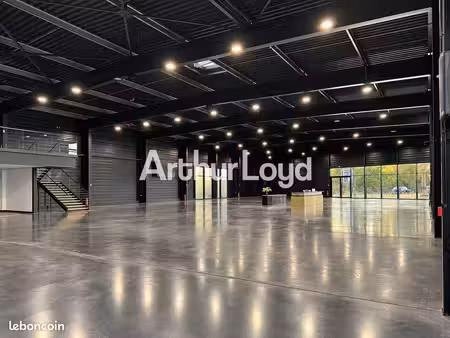 local commercial 2 306 m²