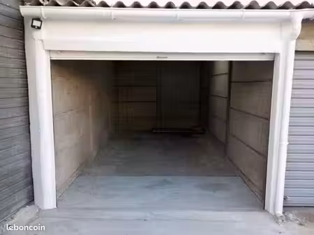 garage 1 pièce 15 m²