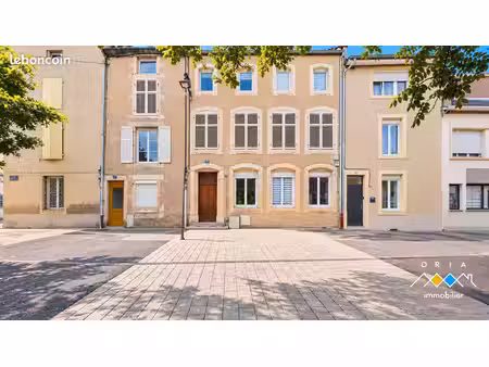 immeuble 10 pièces 251 m²