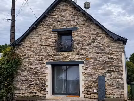 maison en pierre 124 m² – 3 chambres – garage 54 m² – terrain 2 478 m² – abbaretz