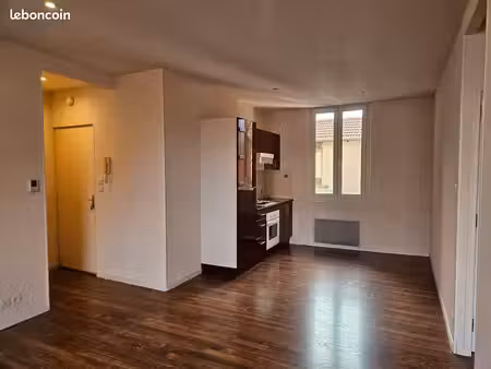 a louer bel appartement vaucouleurs