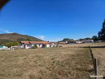 terrain constructible de 720m2 au coeur d'ascarat