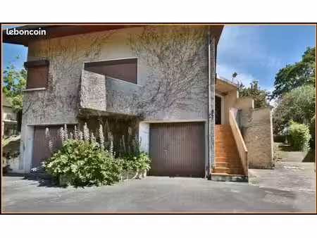 maison familiale de 180 m² avec piscine terrain arboré et grand sous-sol (90 m²) – mourenx