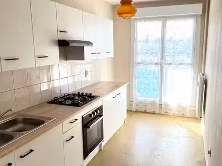 appartement t4 à longues - vic le comté