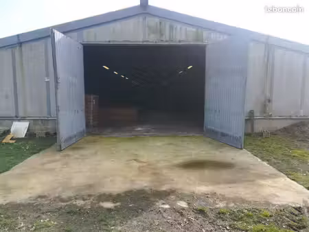 hangar a louer