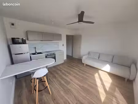 studio meublé 27 m² – bron – lyon 2 – tram 500 m – garage possible
