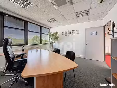 bureau 18 m²