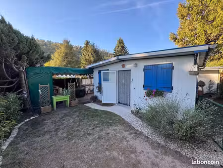 a vendre chalet avec caravane camping