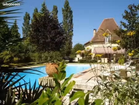 gentilhommière d'exception entièrement rénovée – 1 7 ha  piscine  écuries (proche pau)