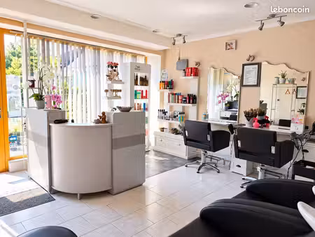 murs commerciaux 55 m² – fort potentiel – centre-bourg