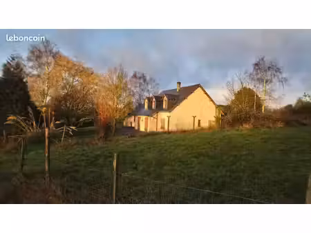 maison en ville sur 5 000 m2