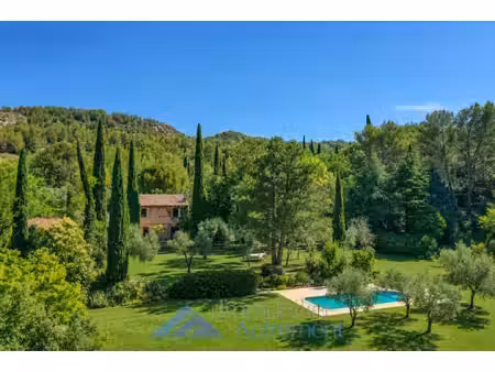 villa de luxe à vendre à beaurecueil