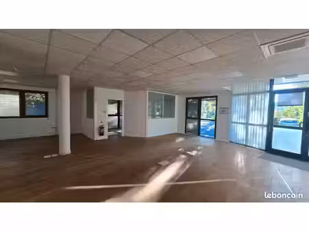 beaux bureaux 139 m² lumineux rdc – rillieux-la-pape champ du roy