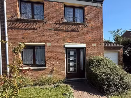 semi mitoyenne 3 chambres avec jardin et garage