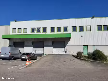 local bureaux 1 108 m²