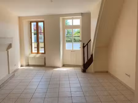 a louer maison coulonges sur l autize