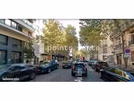 local commercial 65 m²