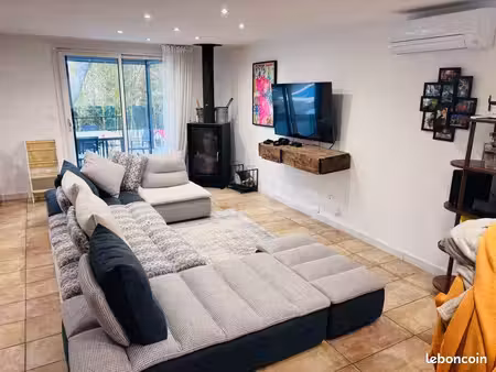 calas  cabriès  quartier très recherché : villa entièrement rénovée  clés en main  au calm