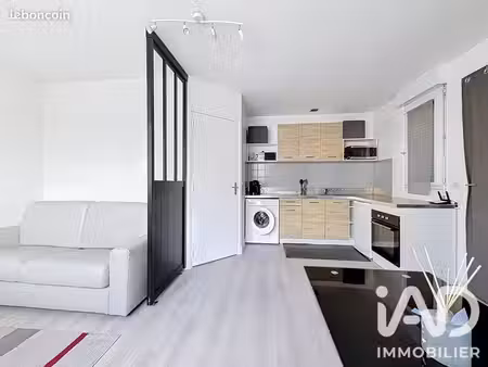 studio 1 pièce 25 m²