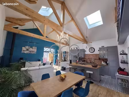 villa 6 pièces 250 m²
