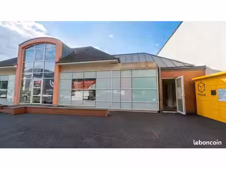 bureaux 90 m²
