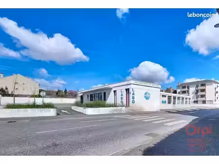 local commercial 600 m²