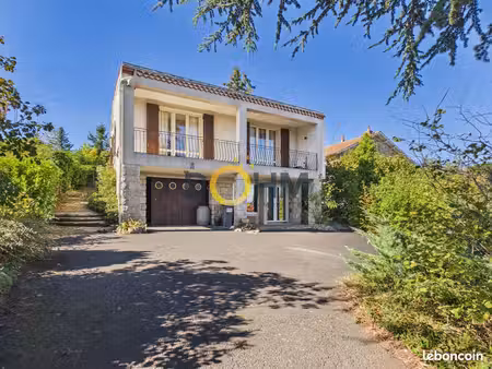 maison 7 pièces 146 m²
