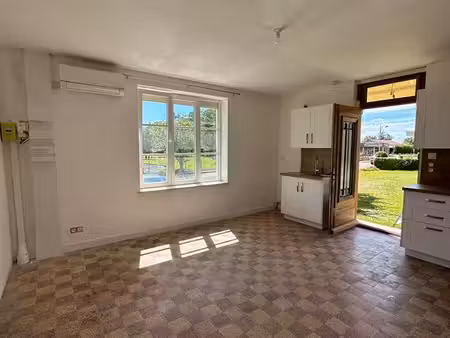 t2 entièrement rénové – 48 m² – sagy