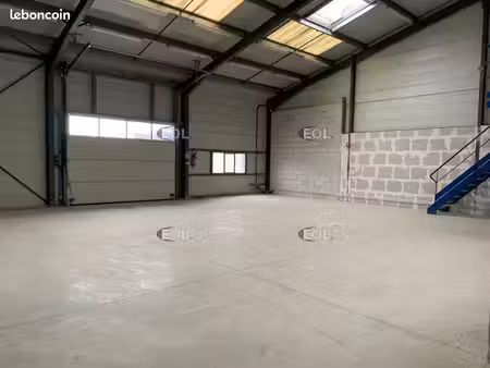 local d'activité 360 m²