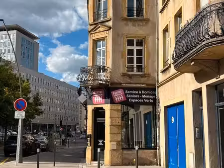 tres beau local / bureaux