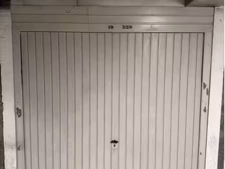garage fermé pironniere