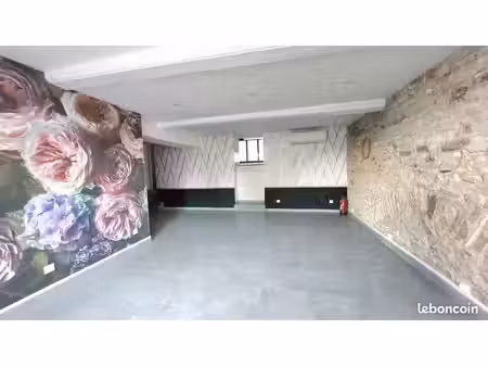local commercial 60m2